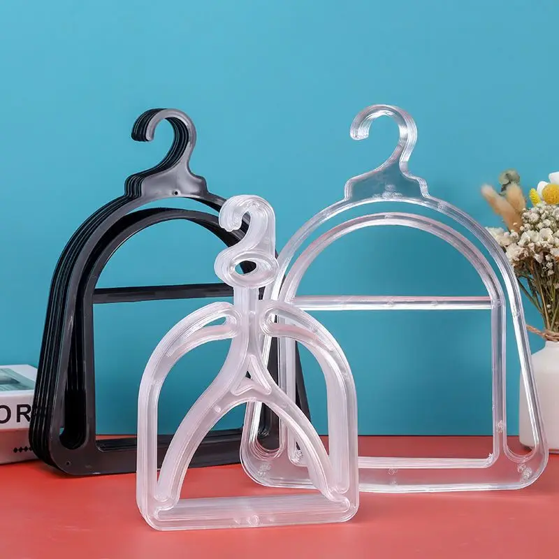 Prosty stojak do ekspozycji ka – Baby Clothing Hanging Rack recenzja i cena