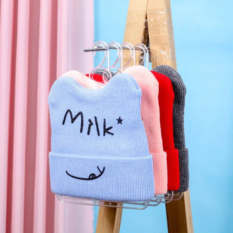 Prosty stojak do ekspozycji ka – Baby Clothing Hanging Rack recenzja i cena